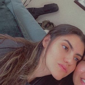 Meet your Posher, Alexandra’s pearphone